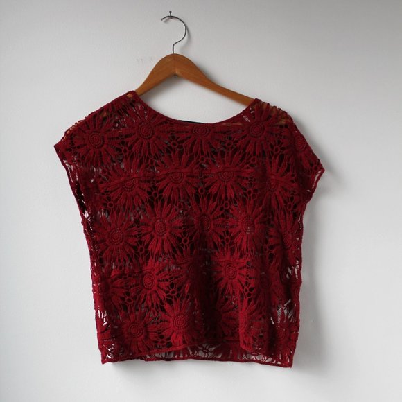 Red Daisy Crochet Top - Picture 4 of 4